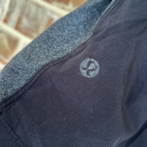 Lululemon Athletica Black Gray Men’s T.H.E. Shorts - Picture 7 of 9